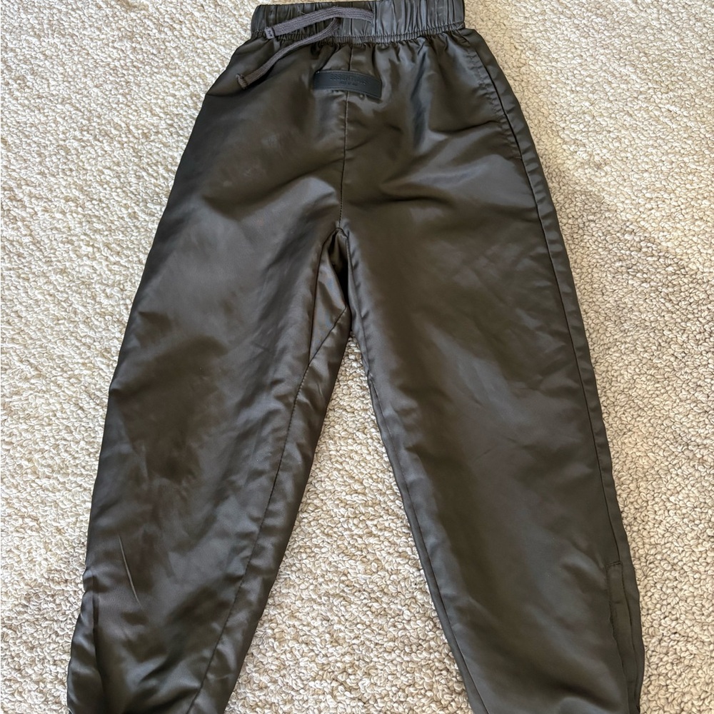 Fear of God Kids Joggers in Dark Olive Green 4/5